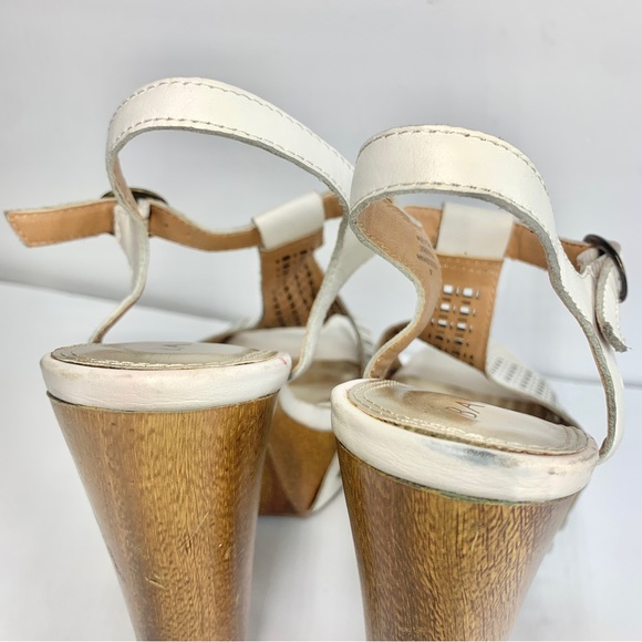 Bakers Waffle Studded White Leather Platform Heel Sandals - Picture 4 of 5